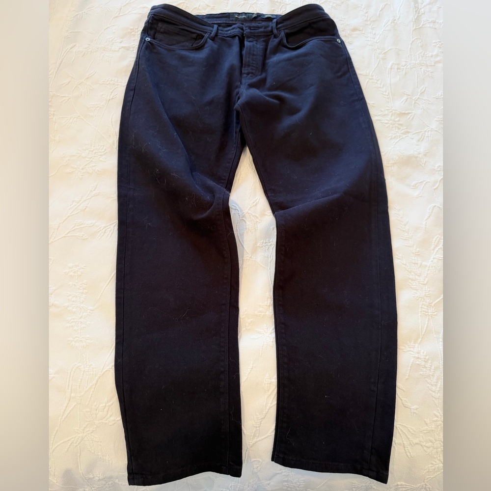 Vineyard Vines Slim Straight Jeans in Navy Blue